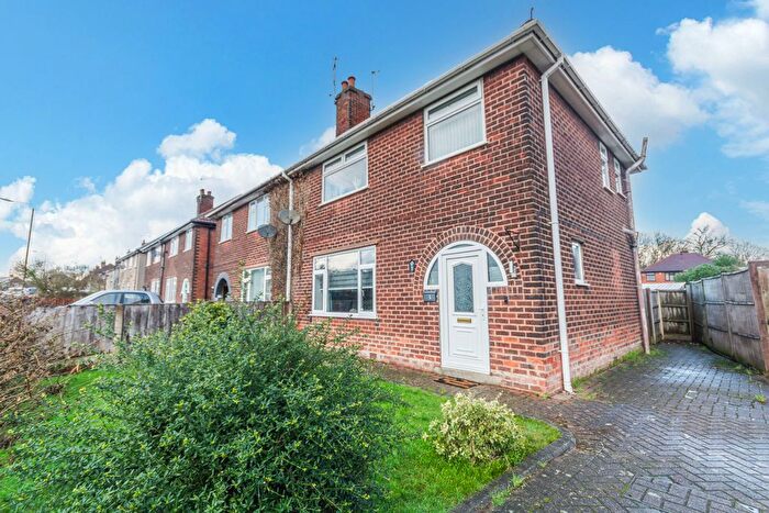 3 Bedroom Semi Detached House For Sale In Chatsworth Avenue, Langwith Junction, Mansfield, Nottinghamshire, NG20