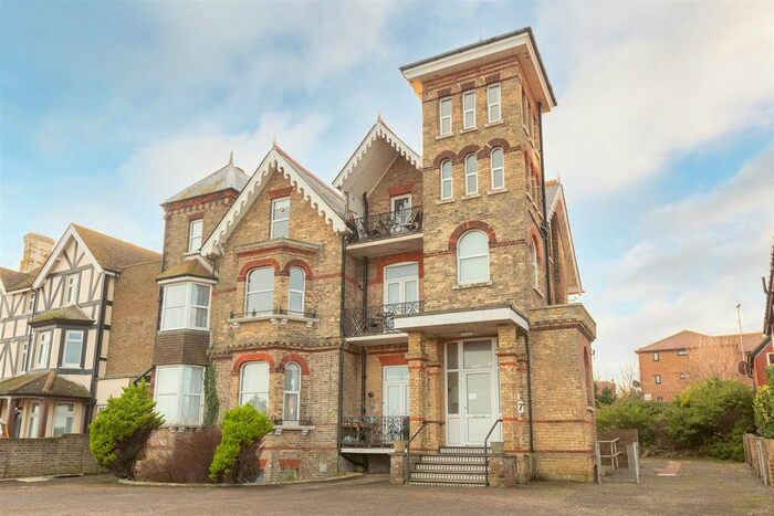 1 Bedroom Flat To Rent In Sea Road, Westgate-On-Sea CT8