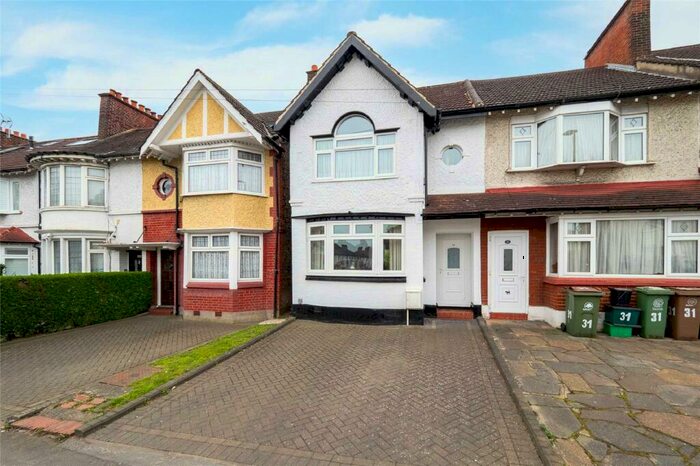 3 Bedroom End Of Terrace House To Rent In Bushey Road, Sutton, Surrey, SM1