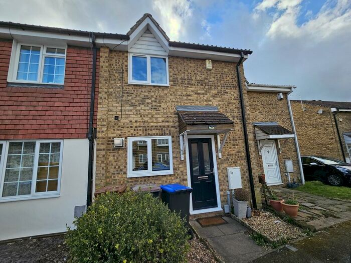 3 Bedroom Terraced House To Rent In Dore Close, Northampton, Northamptonshire., NN3