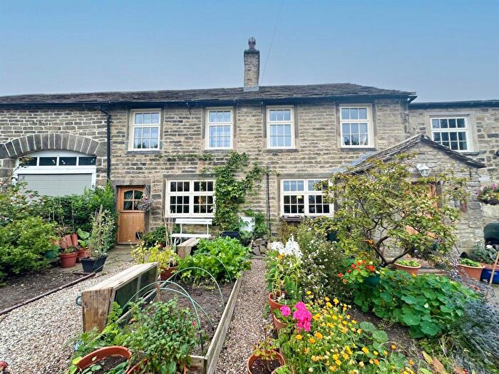 3 Bedroom Cottage For Sale In Lyon Road, Eastburn, BD20