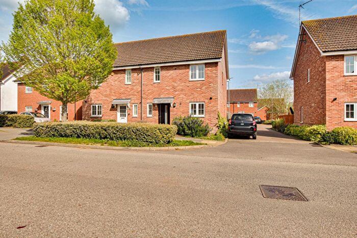 3 Bedroom Semi-Detached House For Sale In Warwick Road, Priors Green, CM6