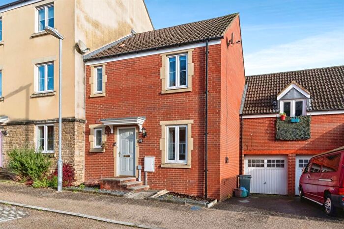 3 Bedroom End Of Terrace House For Sale In Knights Maltings, Frome, BA11
