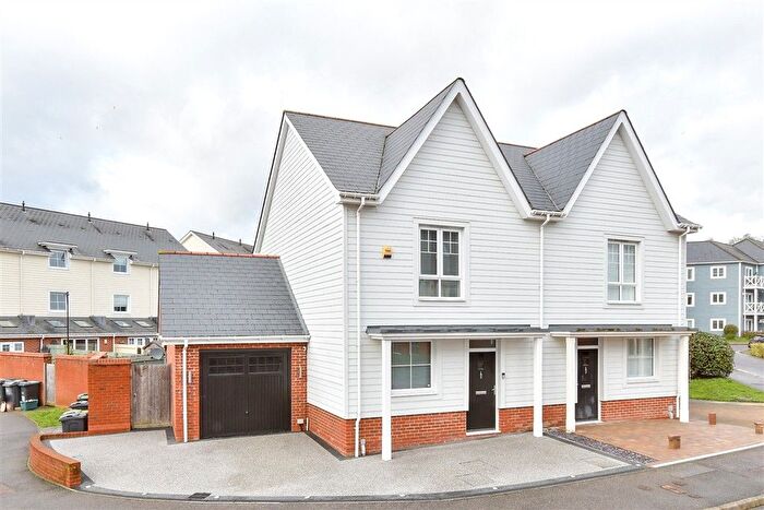3 Bedroom Semi Detached House For Sale In Berry Drive, Holborough Lakes, Snodland, Kent, ME6
