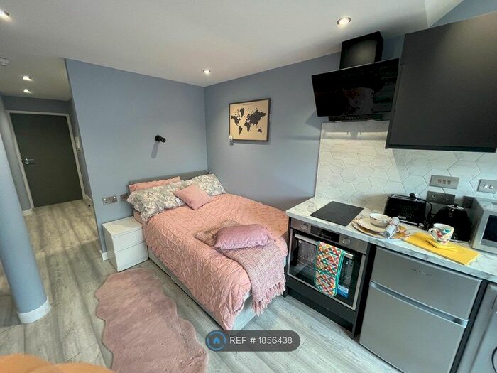 Studio To Rent In Broad Street, Nottingham, NG1