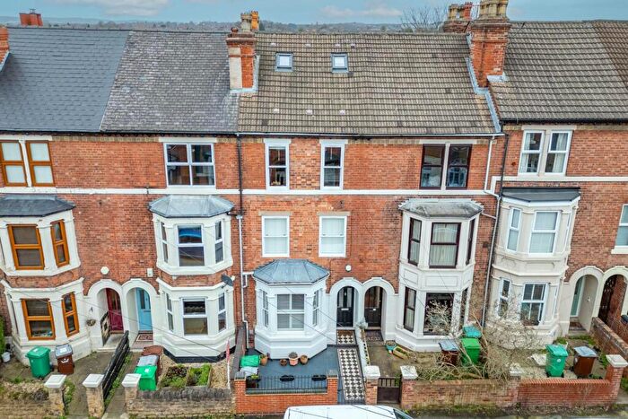 5 Bedroom Terraced House For Sale In Waldeck Road, Nottingham, NG5