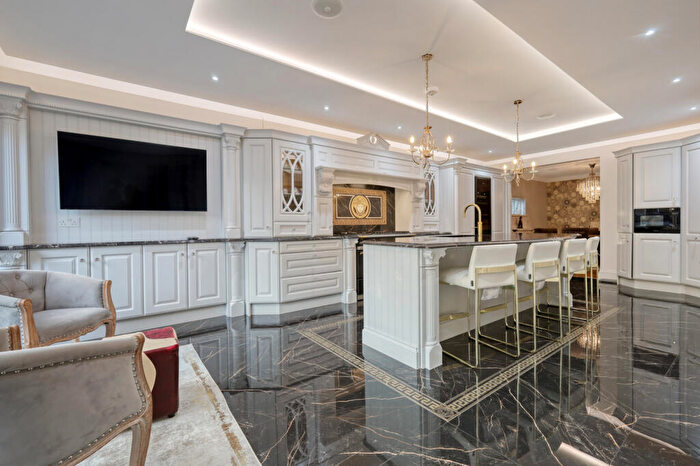 4 Bedroom Detached House For Sale In The Birches, Brentwood, CM13