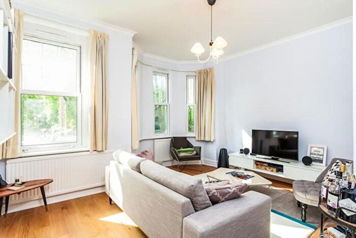 2 Bedroom Flat To Rent In Morgan Mansions, Islington, N7