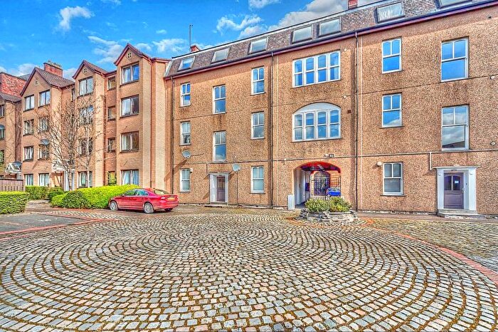 3 Bedroom Apartment To Rent In Bell Street, ' The Stables ' Merchant City, G4