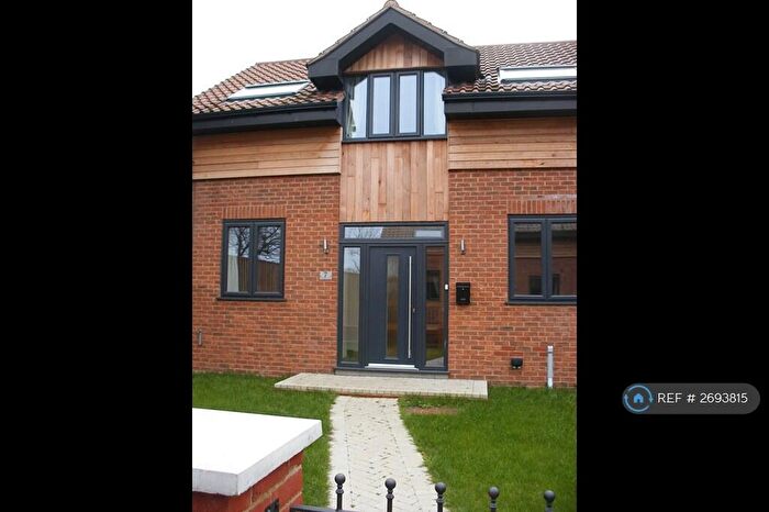 3 Bedroom Terraced House To Rent In Summerlea Court, Basingstoke, RG25