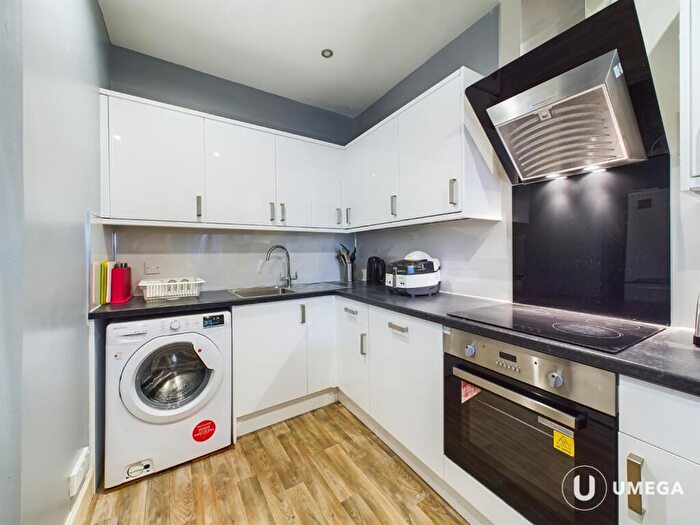 4 Bedroom Apartment To Rent In Marchmont Crescent, Marchmont, Edinburgh, EH9