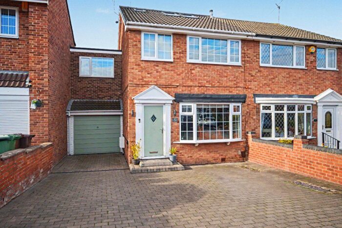 4 Bedroom Town House For Sale In Grey Street, Wakefield, West Yorkshire, WF1