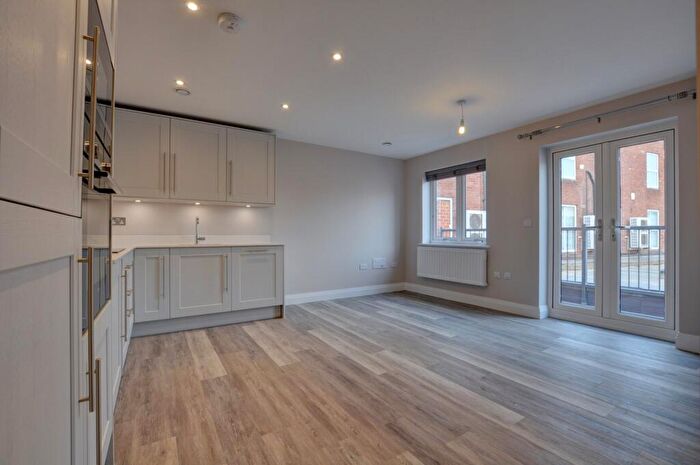 1 Bedroom Apartment To Rent In High Street, Marlow, Buckinghamshire, SL7