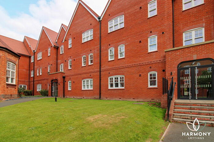 2 Bedroom Apartment To Rent In Ellis Court, Selly Oak, Birmingham, B29