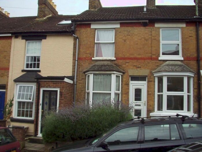2 Bedroom House To Rent In Charlton Street, Maidstone, Kent, ME16