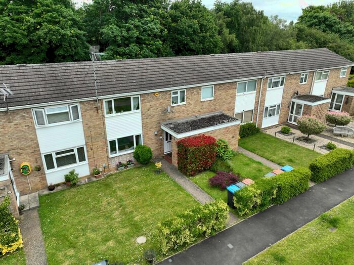 3 Bedroom Terraced House For Sale In Hornsfield, Welwyn Garden City, AL7