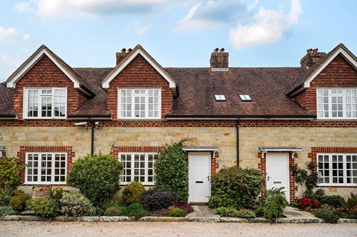 2 Bedroom Terraced House For Sale In North Street, Midhurst, GU29