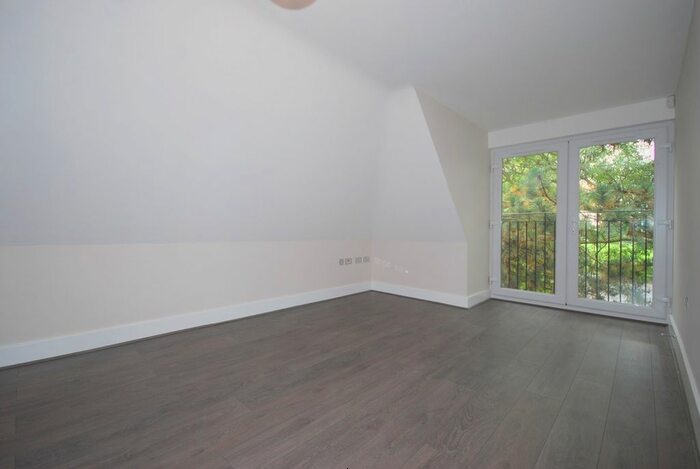 2 Bedroom Flat To Rent In Pavilion Court, Station Road Shortlands, Bromley, BR2