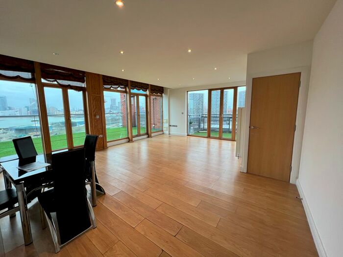 2 Bedroom Flat To Rent In Western Beach, Royal Victoria, E16