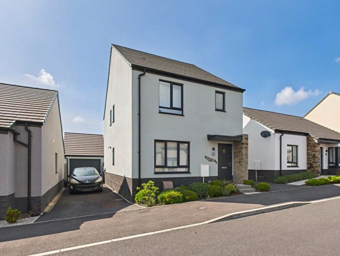 4 Bedroom Detached House For Sale In Mowhay Gardens, Hatherleigh, Okehampton, EX20