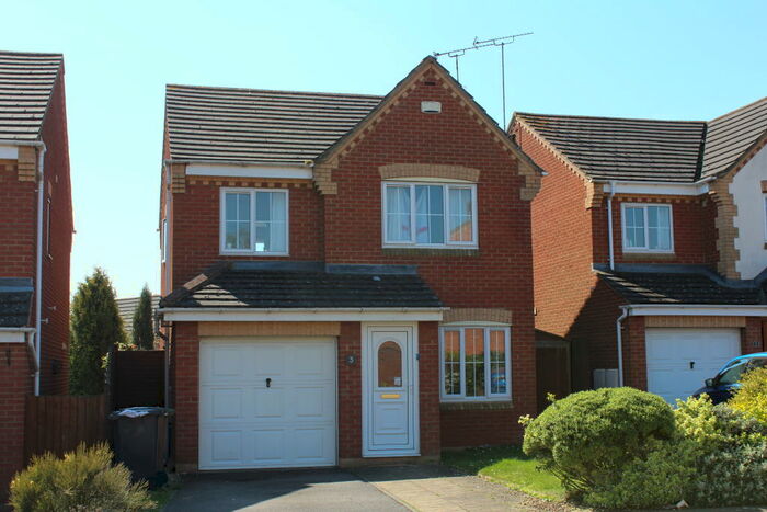 3 Bedroom House To Rent In Middlewich Close, Lang Farm, Daventry, Northampton, NN11