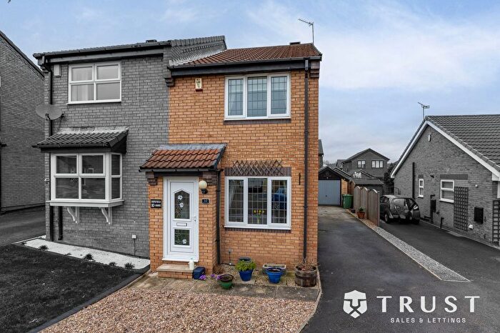 2 Bedroom Semi-Detached House For Sale In Hopefield Grove, Rothwell, LS26