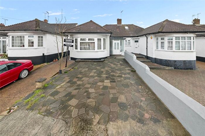 3 Bedroom Bungalow For Sale In Cavendish Avenue, Ruislip, HA4