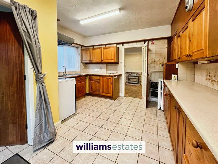 2 Bedroom Bungalow For Sale In Wern Fechan, Ruthin, LL15