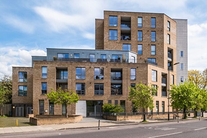 1 Bedroom Flat To Rent In Green Lanes, London, N16