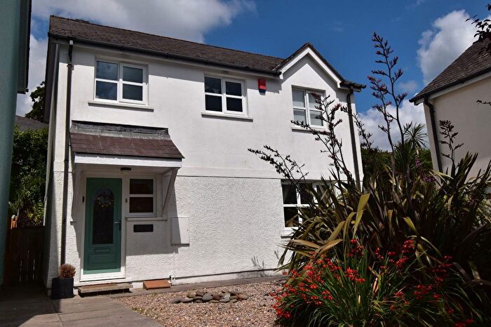 3 Bedroom Detached House For Sale In Oakhill Drive, Saundersfoot, SA69