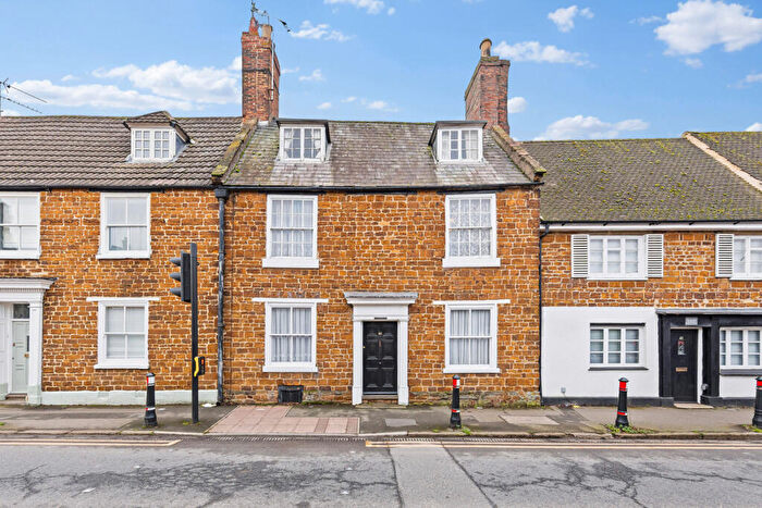 4 Bedroom Cottage For Sale In Broad Green, Wellingborough, NN8