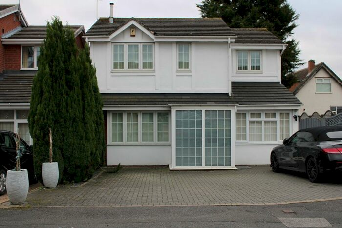 4 Bedroom Detached House To Rent In Foxhollies Grove, Sherwood Nottingham, NG5