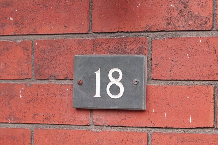 4 Bedroom Semi Detached House For Sale In Heath Road, Widnes, WA8