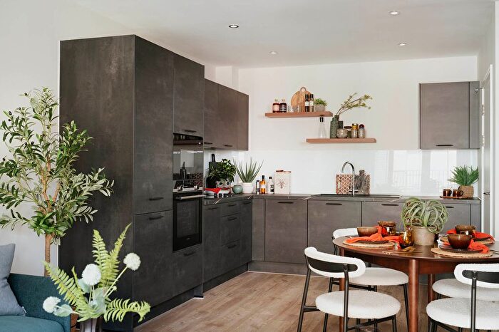 3 Bedroom Flat For Sale In Fish Island Point, Monier Road, Hackney Wick, Tower Hamlets, E3