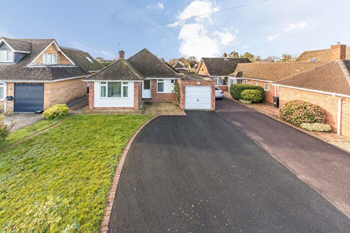 3 Bedroom Detached Bungalow For Sale In Galley Field, Abingdon, OX14