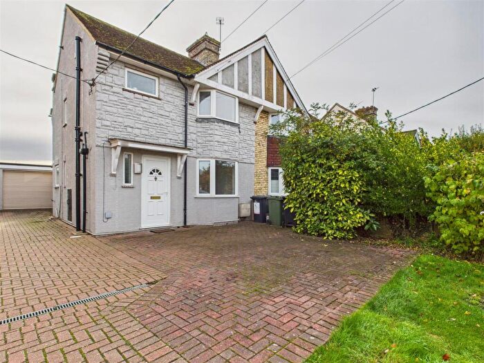 3 Bedroom House To Rent In Station Road, Lower Stondon, Henlow, SG16