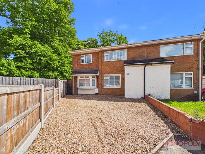 4 Bedroom Semi-Detached House For Sale In Pandy, Wrexham, LL11