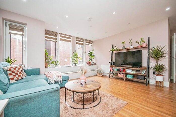 2 Bedroom Apartment For Sale In Elm Street, Ipswich, IP1