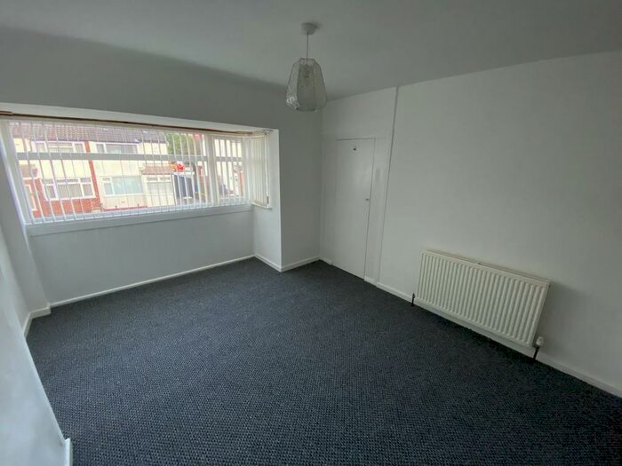 3 Bedroom SemiDetached House To Rent In Esonwood Road, Whiston, L35