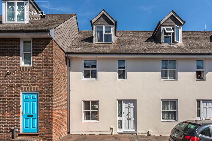 3 Bedroom Terraced House For Sale In Portland Street, North Laine, Brighton, BN1