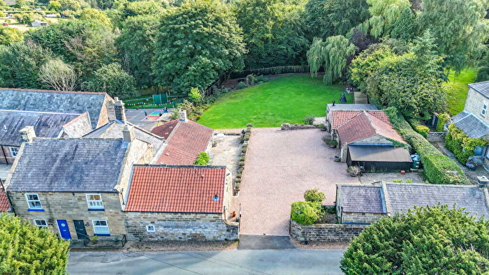 4 Bedroom Semi-Detached House For Sale In School Lane, Osmotherley, Northallerton, DL6