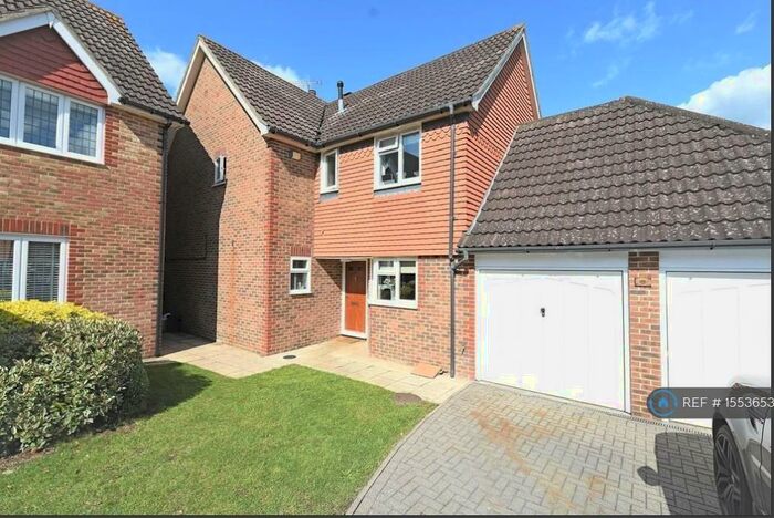 Studio To Rent In Winnipeg Drive, Green Street Green, Orpington, BR6