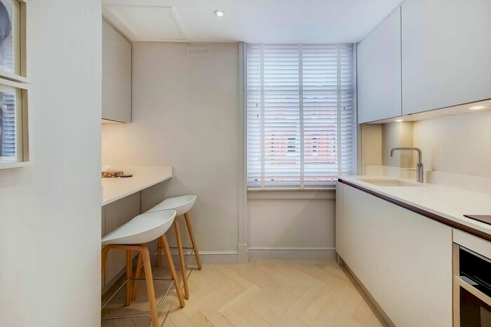 1 Bedroom Flat To Rent In Chiltern Street, Marylebone, London, W1U