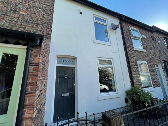 2 Bedroom Property To Rent In Crossland Road, Chorlton, Manchester, M21