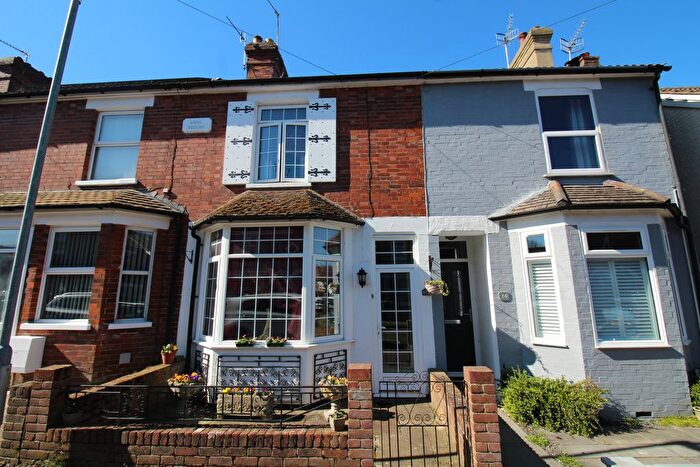 3 Bedroom Terraced House For Sale In Gladstone Road, Tonbridge, TN9