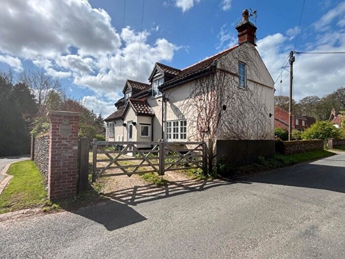 3 Bedroom Detached House For Sale In The Street, Taverham, Norwich, Norfolk, NR8