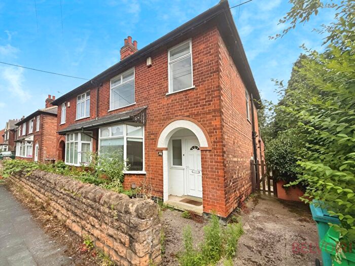 4 Bedroom Semi-Detached House To Rent In Highfield Road, Nottingham, NG7