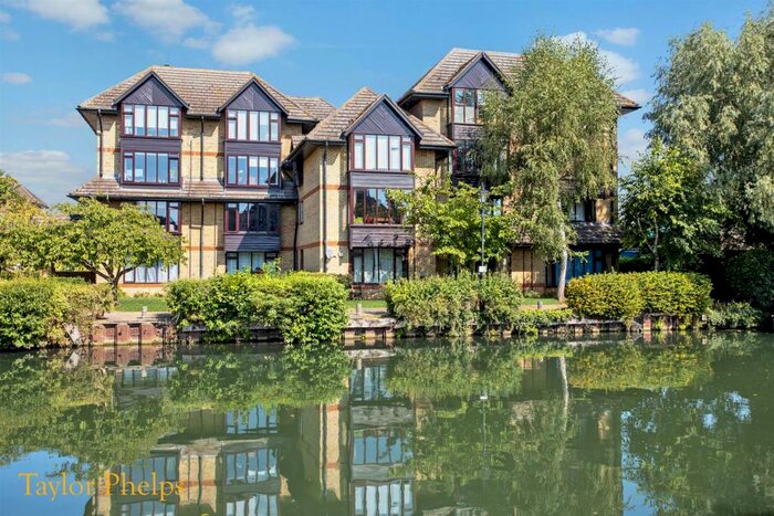 Apartment To Rent In Lygean Avenue, Ware, SG12