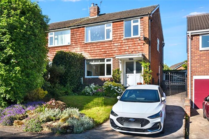 3 Bedroom Semi-Detached House For Sale In Wain Gap, South Milford, Leeds, LS25