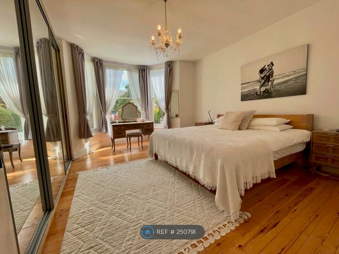 1 Bedroom Flat To Rent In Church Rise, London, SE23